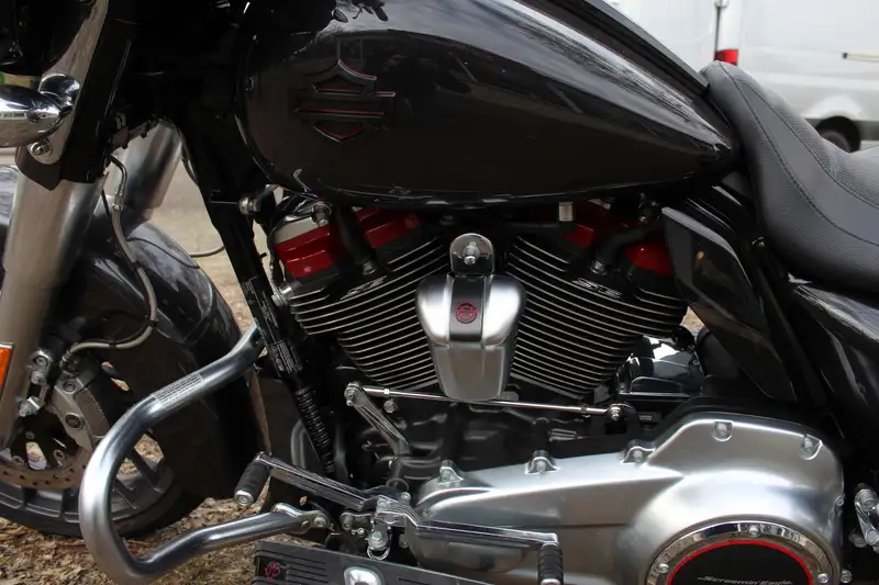 Harley-Davidson Street Glide - foto 4