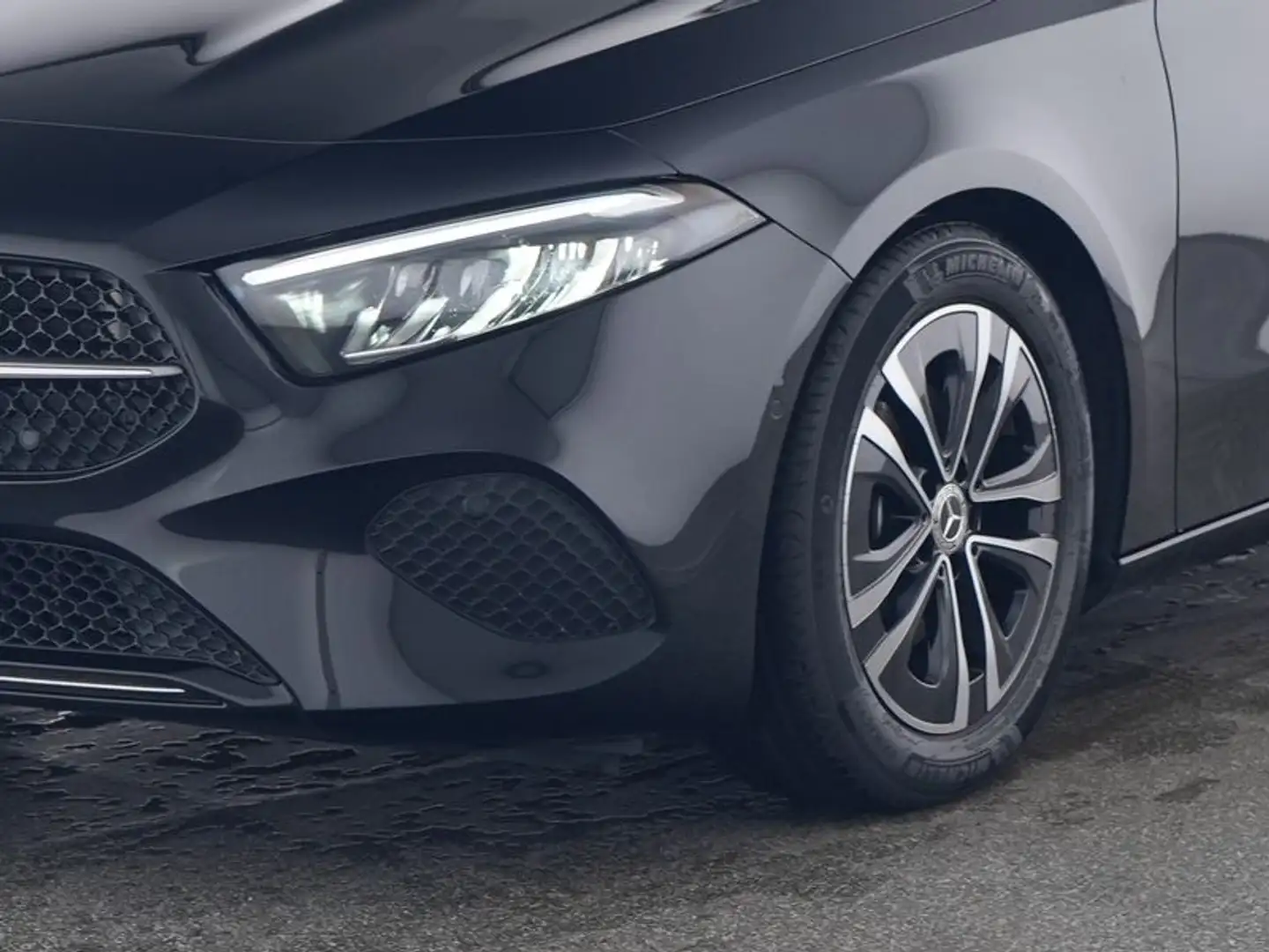 Mercedes-Benz A 200 Progressive Line+MBUX+Navi-Pr.+LED+Kam+PDC Schwarz - 2