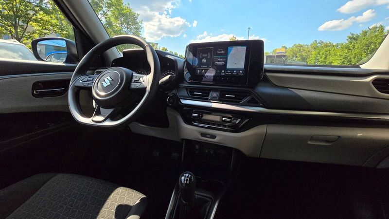 Suzuki Swift 1.2 Dualjet Hybrid 61 kW Comfort+ — photo 11