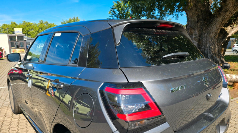 Suzuki Swift 1.2 Dualjet Hybrid 61 kW Comfort+ — photo 6