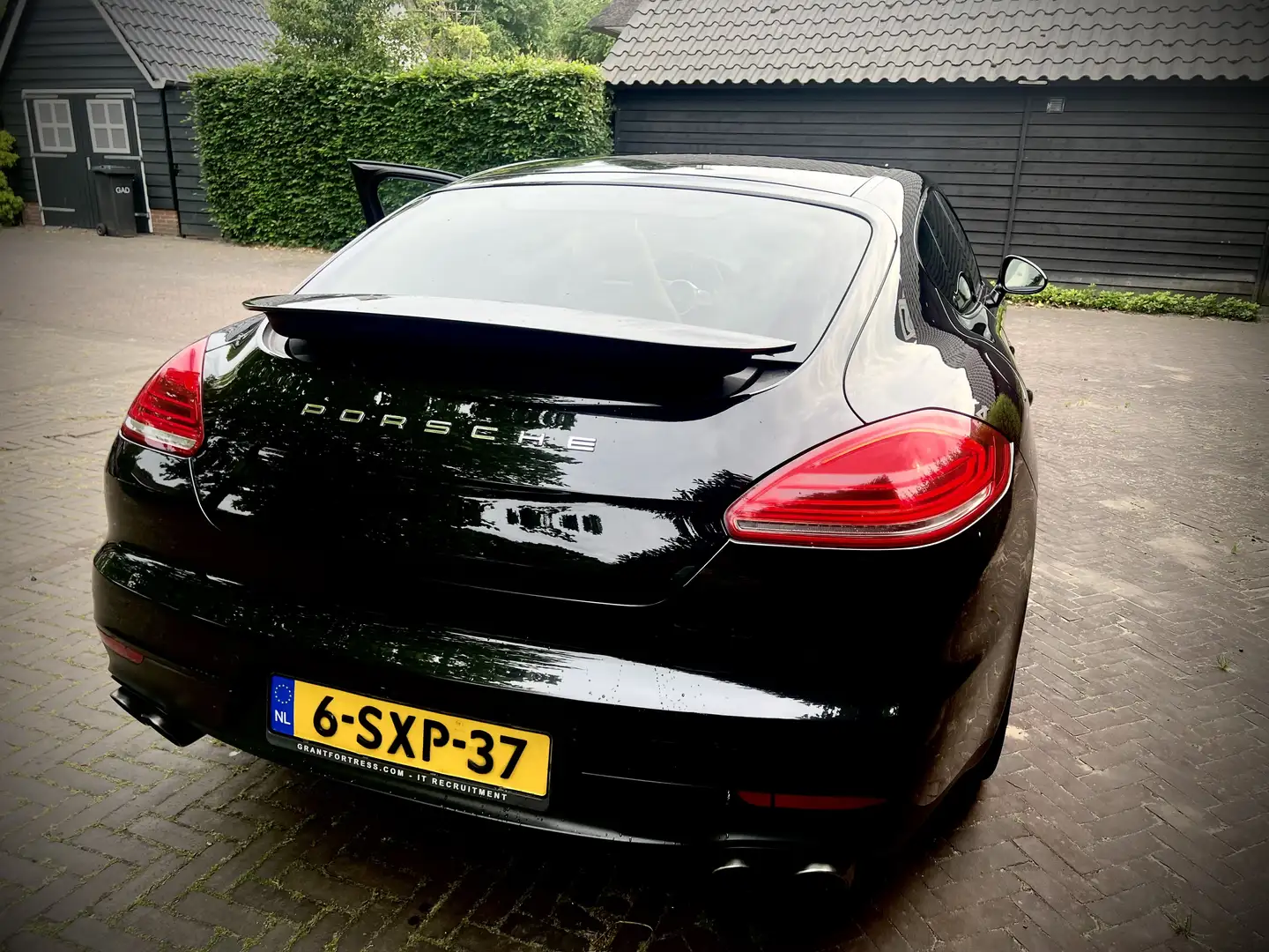 Porsche Panamera 3.0 S E-Hybrid | all-black | Sport stoelen/stuur Zwart - 2