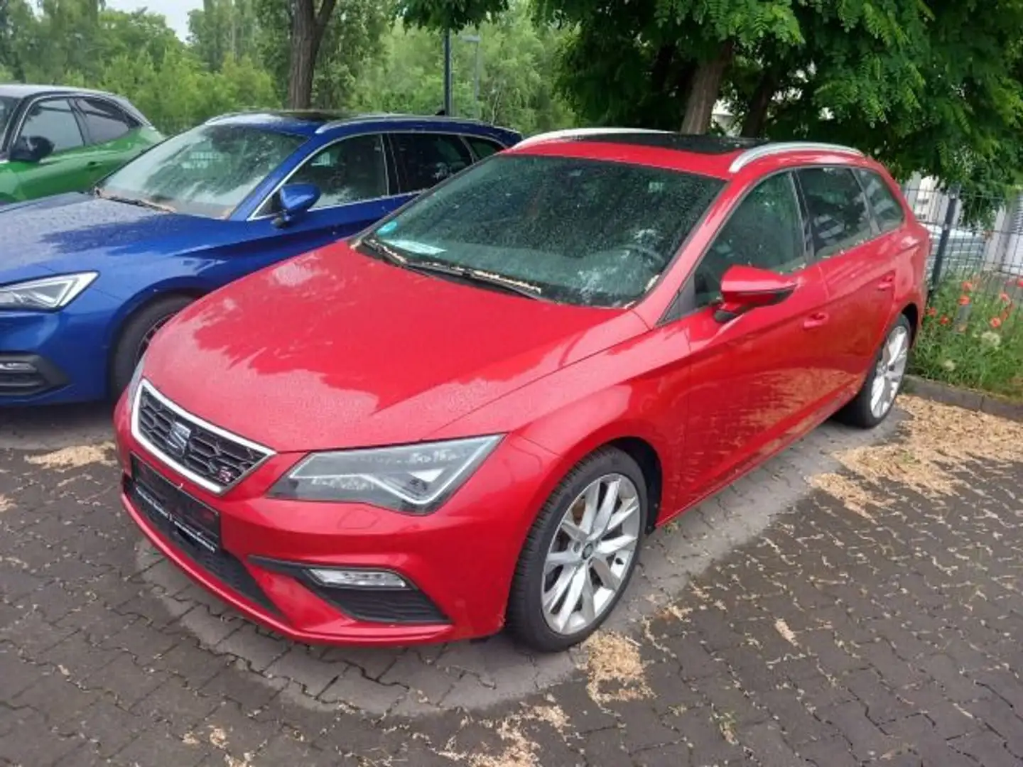 SEAT Leon ST 1.5 TGI FR DSG *PANO*ACC*LED*R-CAM*PDC* Rot - 2
