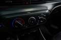 Hyundai i20 1.2 MPI Essence Gris - thumbnail 26