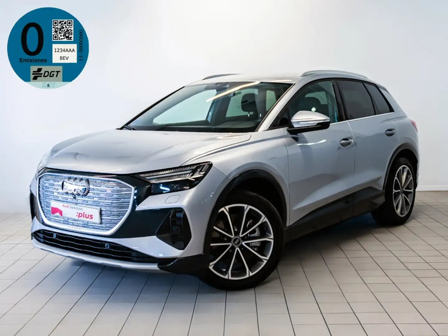 Audi Q4 e-tron 40 S Line 82KWh Ezüst - 1