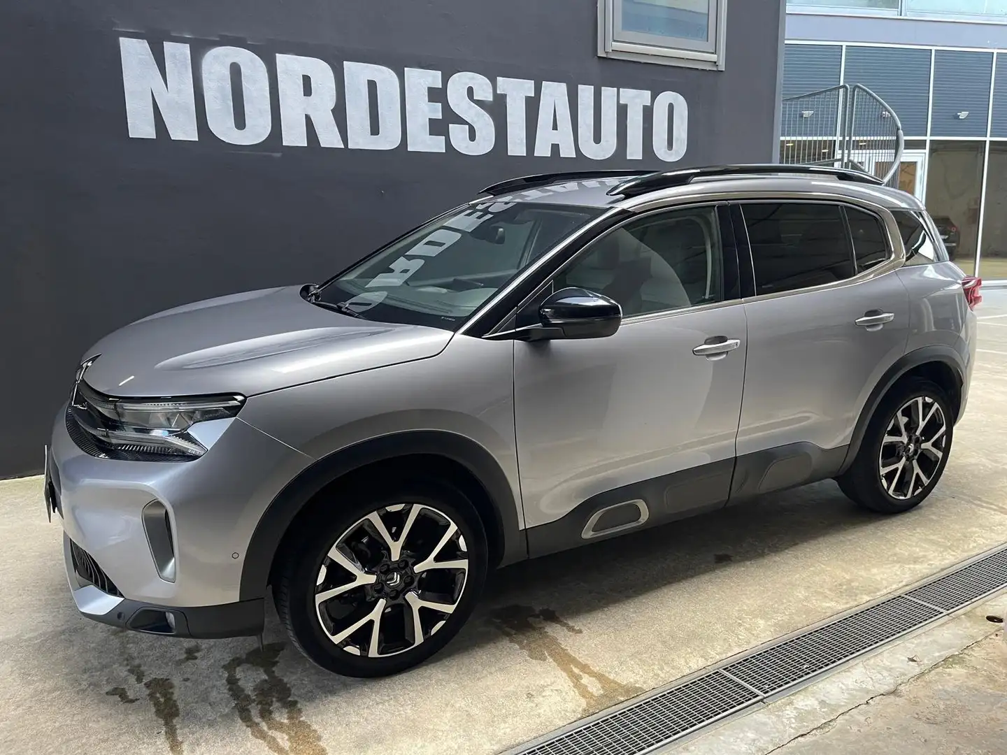 Citroen C5 Aircross 1.5 HDI Grau - 1