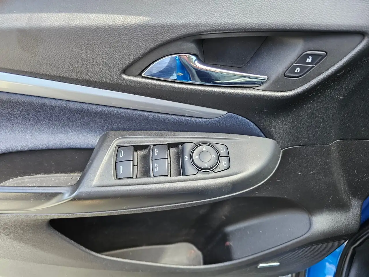 Chevrolet Bolt снимка Chevrolet Bolt
