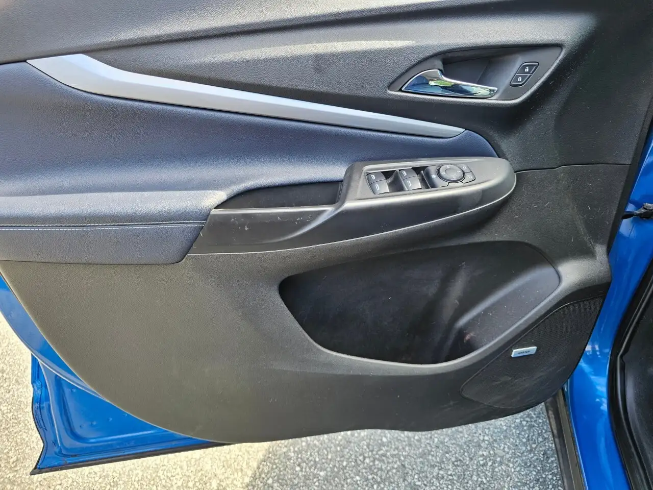 Chevrolet Bolt снимка Chevrolet Bolt