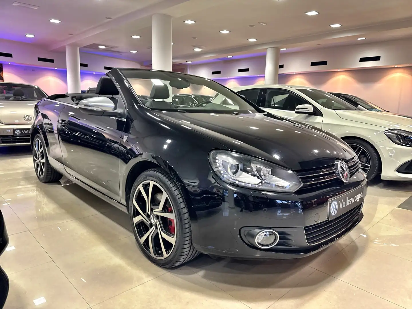 Volkswagen Golf Cabrio 2.0TDI CR BMT DSG Schwarz - 1