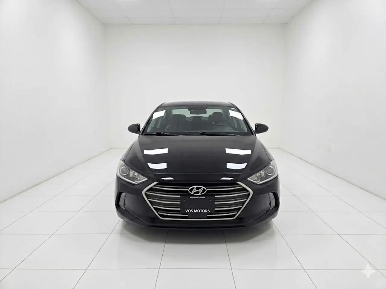 Hyundai ELANTRA снимка Hyundai ELANTRA