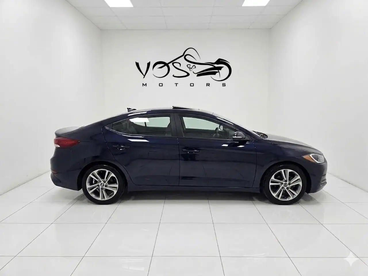 Hyundai ELANTRA снимка Hyundai ELANTRA