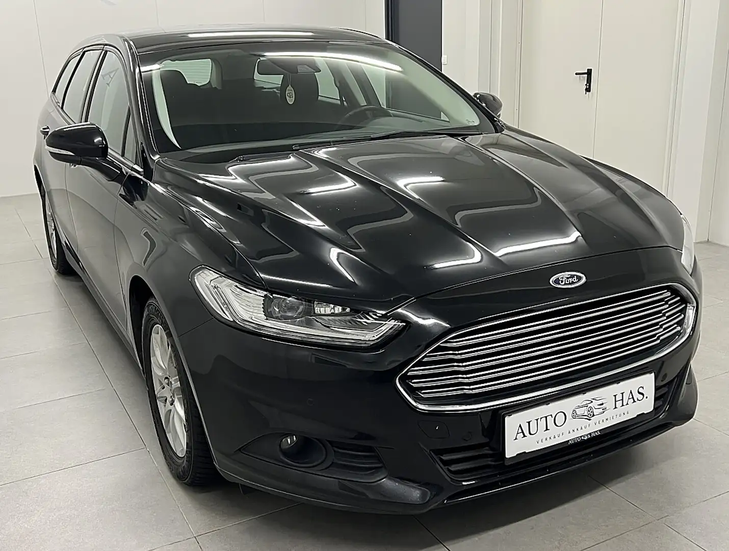 Ford Mondeo Traveller Business Plus 2,0 TDCi Aut. *Tempomat... Noir - 1