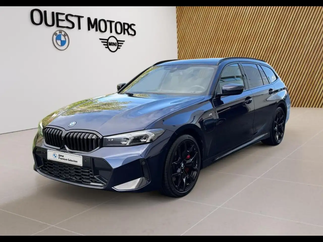 BMW 330