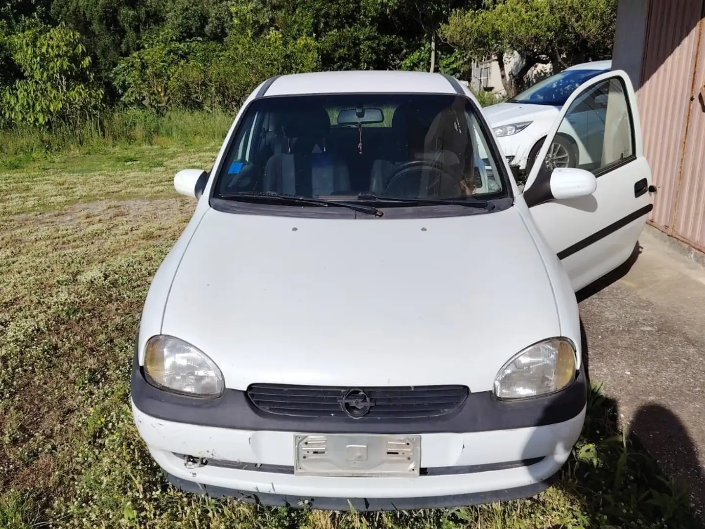 Opel Corsa 3p 1.0 12v Viva c/airbag 55cv - 1