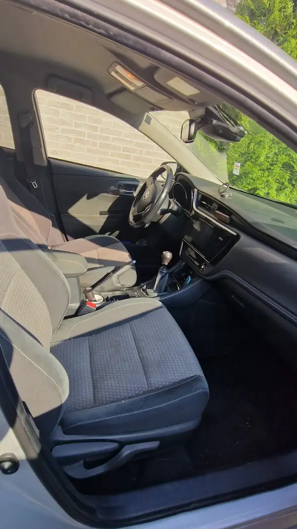 Toyota Auris 1.2 Turbo Edition S+ - 1