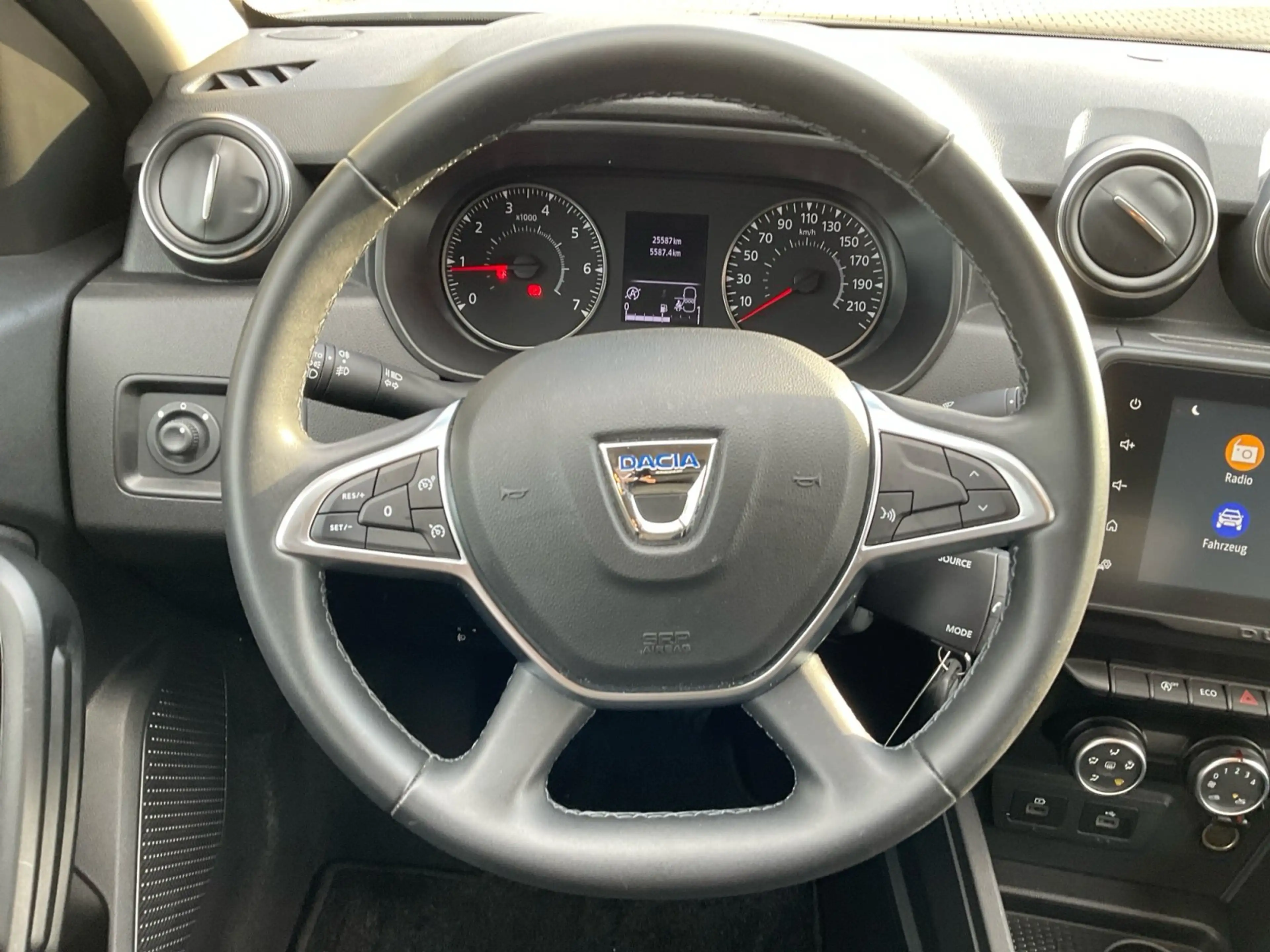 Dacia Duster II 1.3 TCe Comfort mit NAV Kamera PDC — photo 14