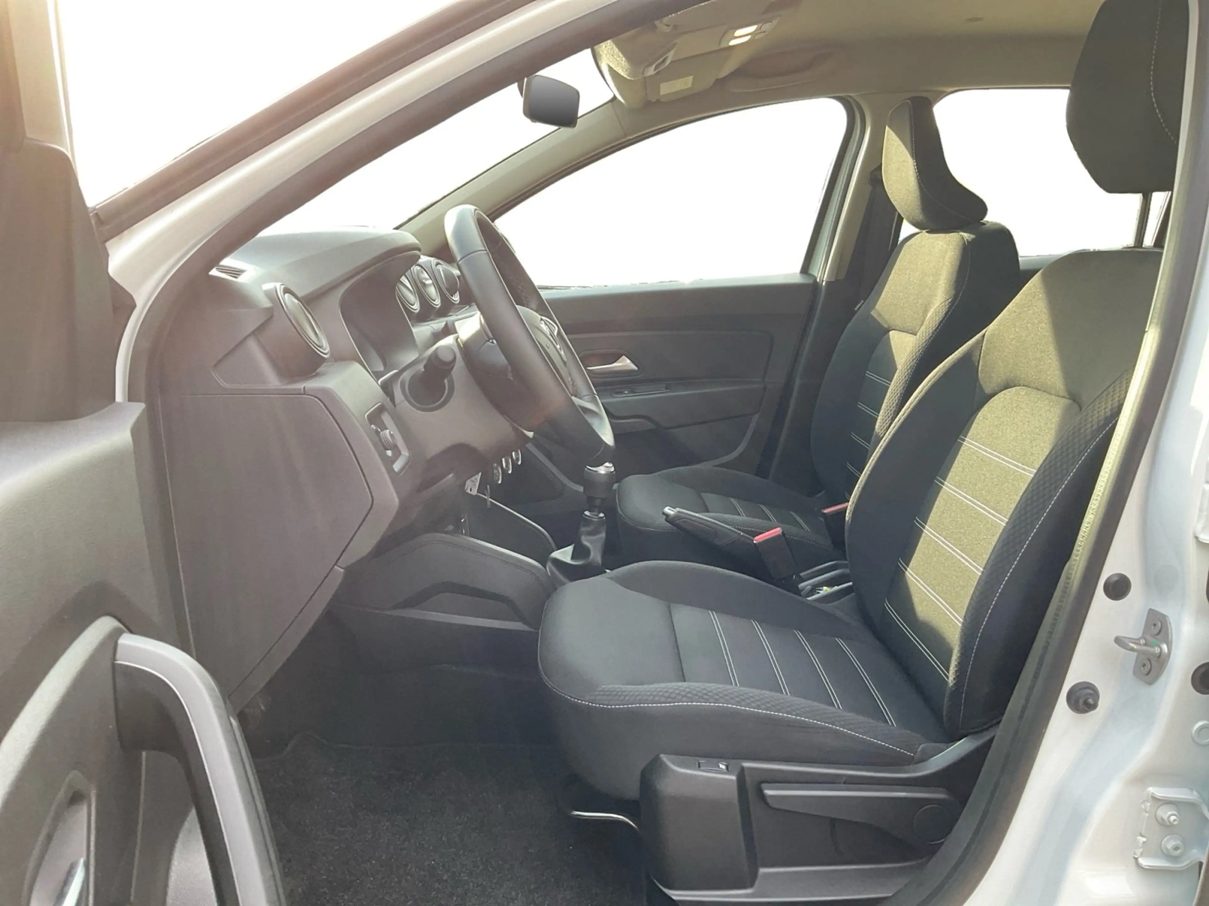 Dacia Duster II 1.3 TCe Comfort mit NAV Kamera PDC — photo 11