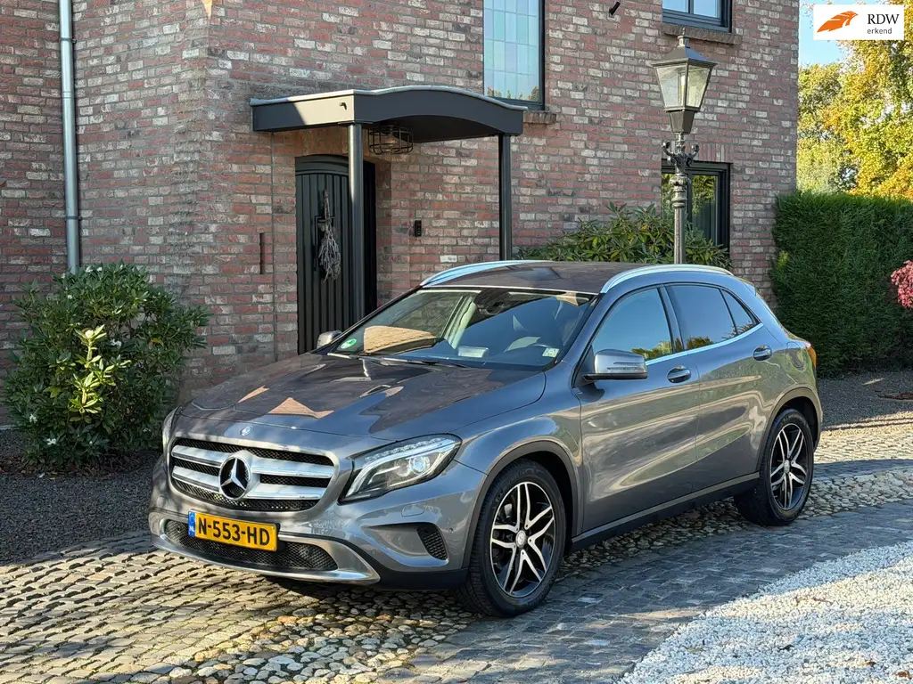 Mercedes-Benz GLA 200 2015 из Европы — купить под ключ