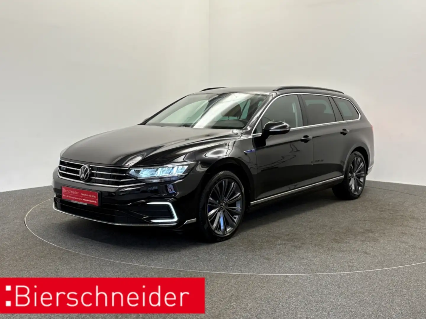 Volkswagen Passat Variant 1.4 TSI eHybrid DSG GTE LED KAMERA NAVI PDC 18 ACC Schwarz - 1