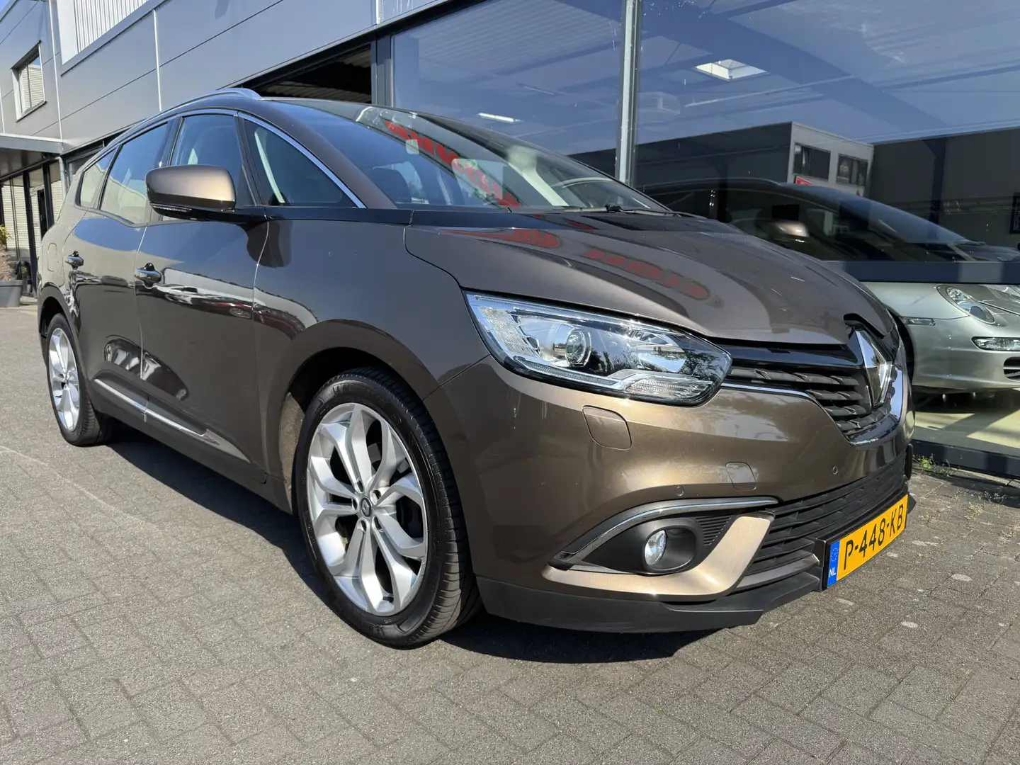 Renault Grand Scenic 1.2 TCe Zen 7 persoons Bruin - 2
