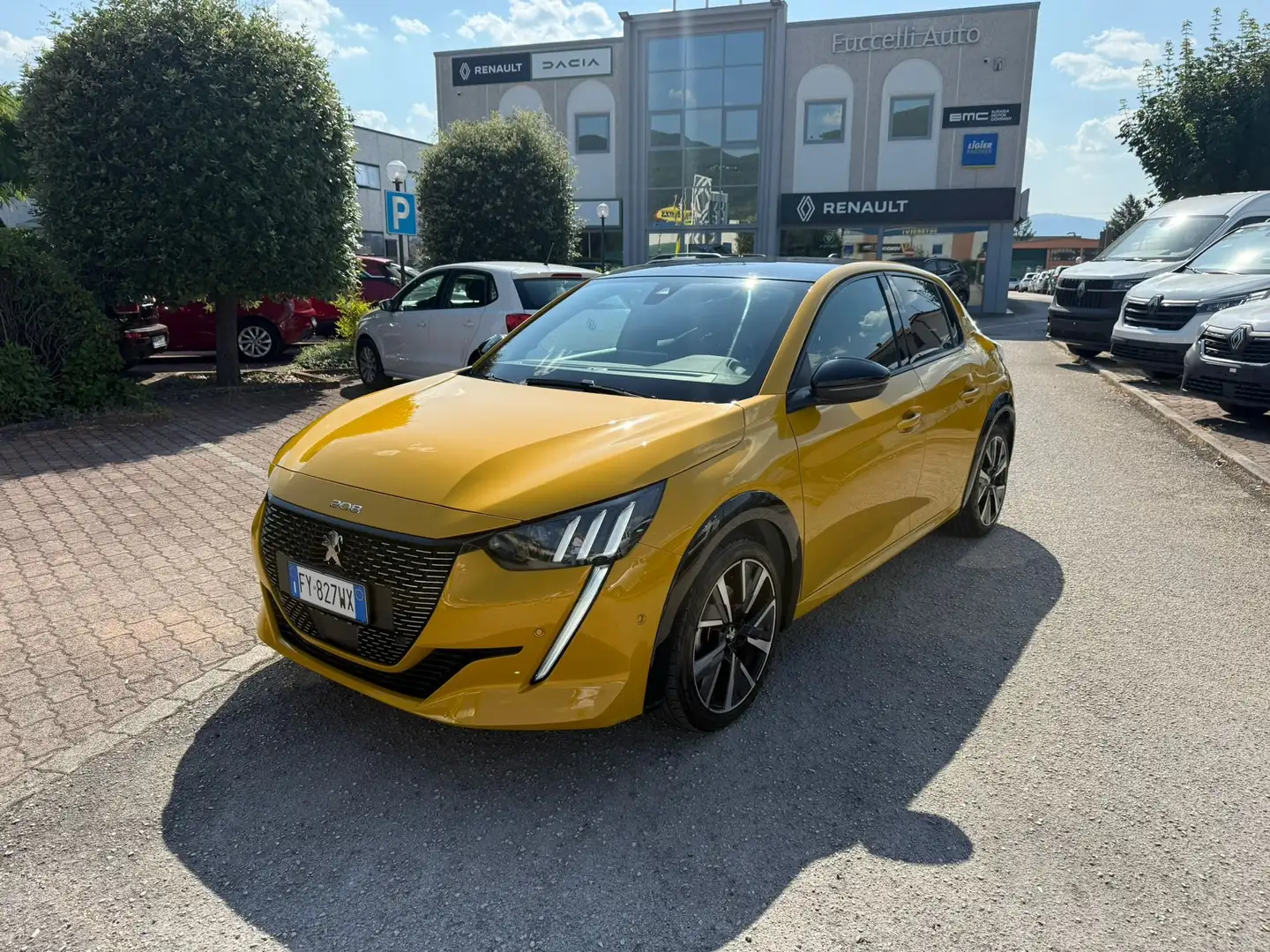 Peugeot 208 1.5 bluehdi GT Line s Geel - 1