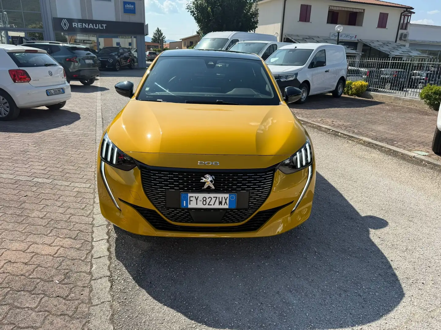 Peugeot 208 1.5 bluehdi GT Line s Geel - 2