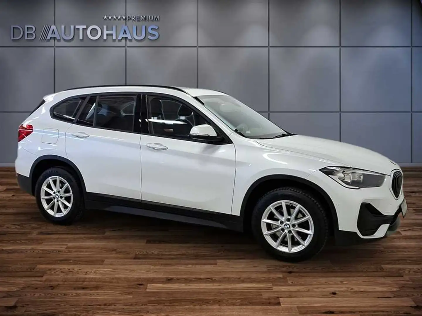 BMW X1 sDrive 18d Weiß - 2