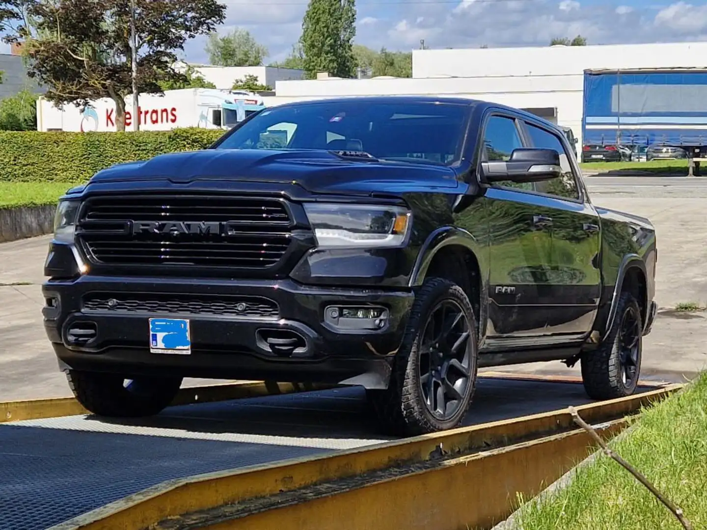 RAM 1500 RAM 1500 CREW CAB LARAMIE NIGHT 4x4 Full Option Zwart - 1