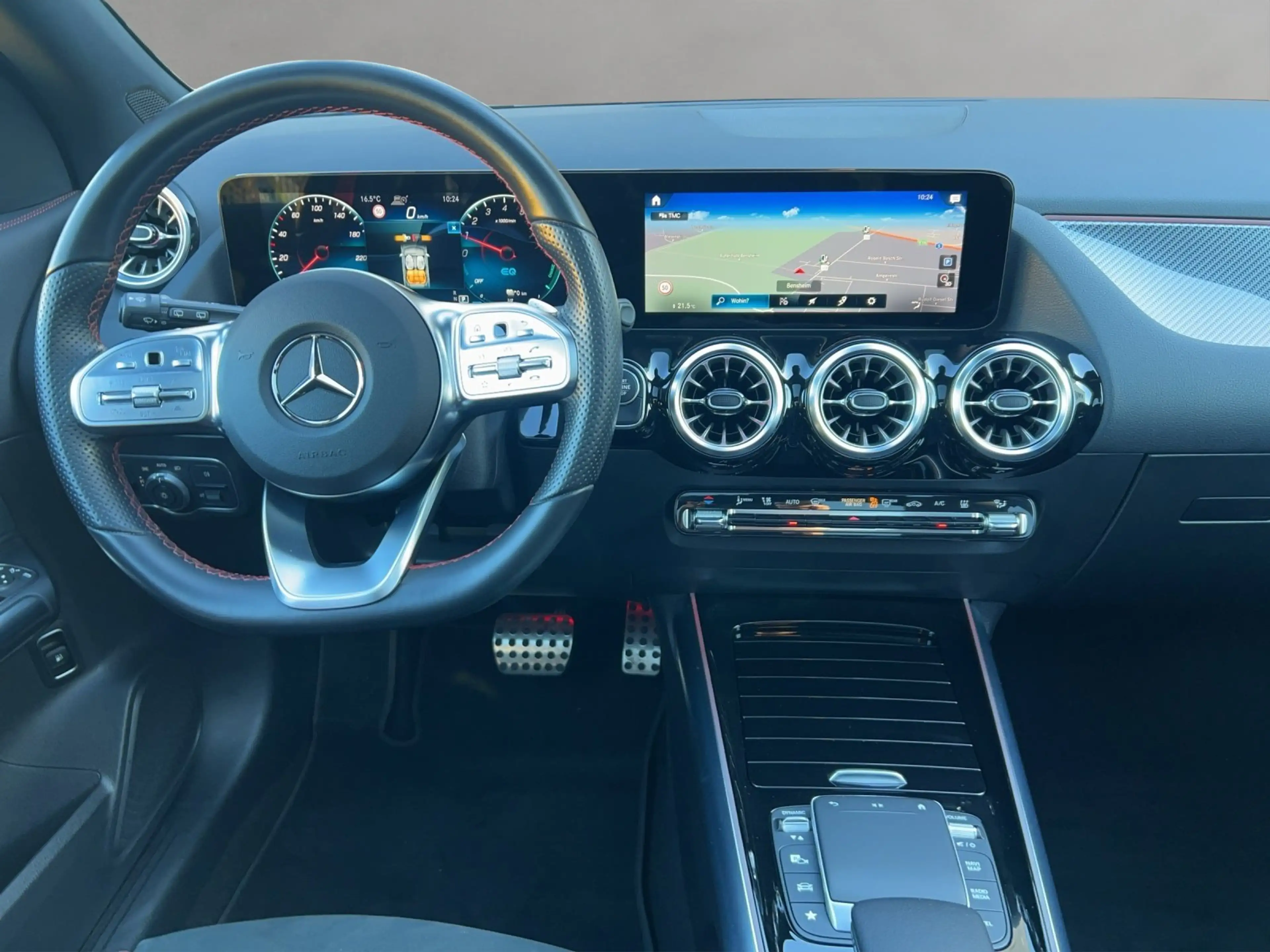 Mercedes-Benz GLA 250 e AMG Pano DISTRO Business LED 360°Night — photo 9