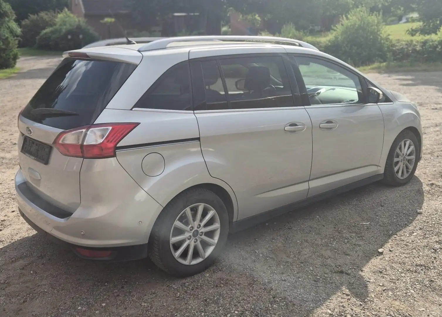 Ford Grand C-Max Grand C-Max 1.5 TDCi Start-Stopp-System Titanium Silver - 1