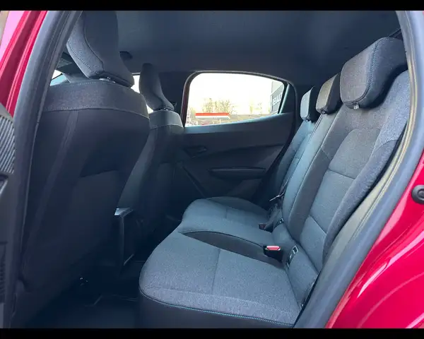 Renault Clio view 22