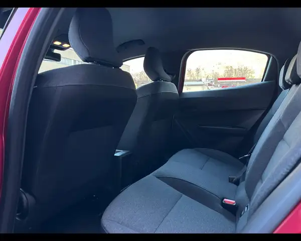 Renault Clio view 21