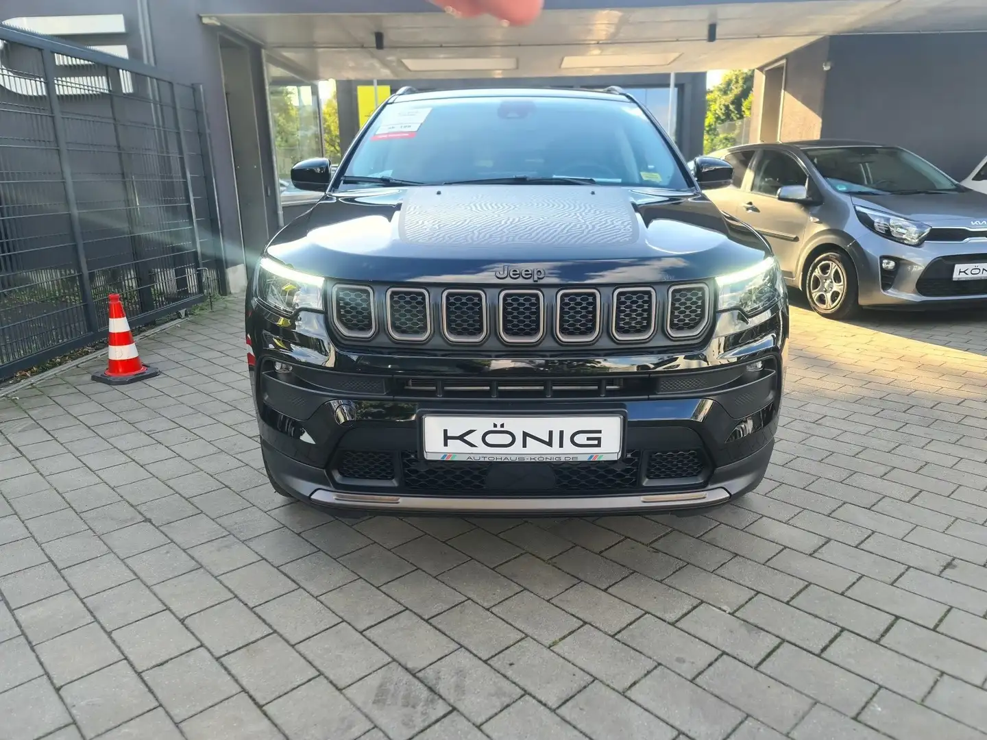 Jeep Compass 1.3 PHEV 4xe Upland AUTOMATIK Plug-in Schwarz - 2