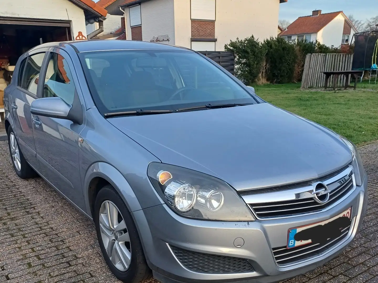 Opel Astra 1.7 CDTI DPF Gris - 2
