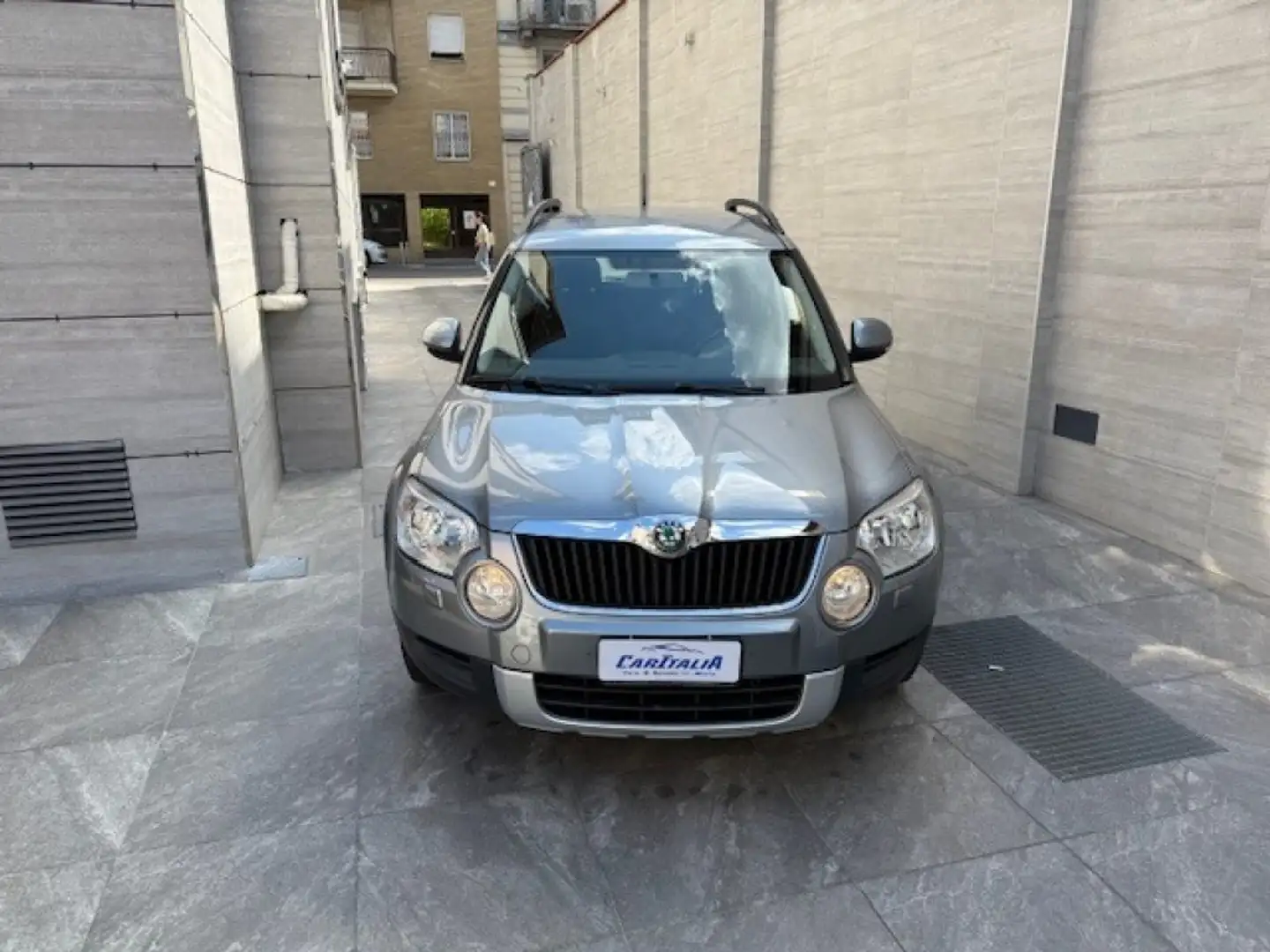 Skoda Yeti 1.2 TSI Active Grigio - 2