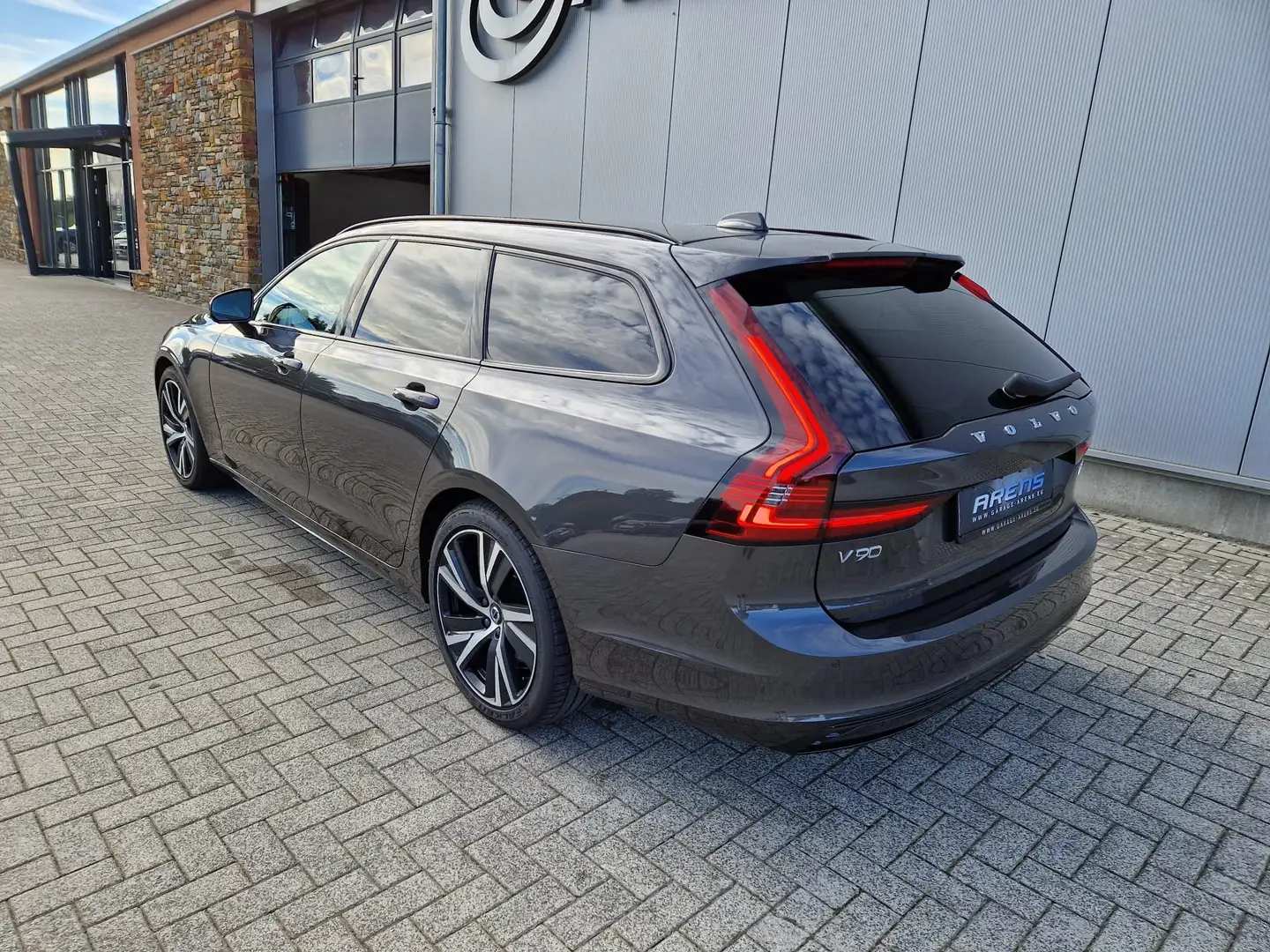 Volvo V90 V90 B4 AWD R-Design Aut lichte vracht utilitaire Gri - 2