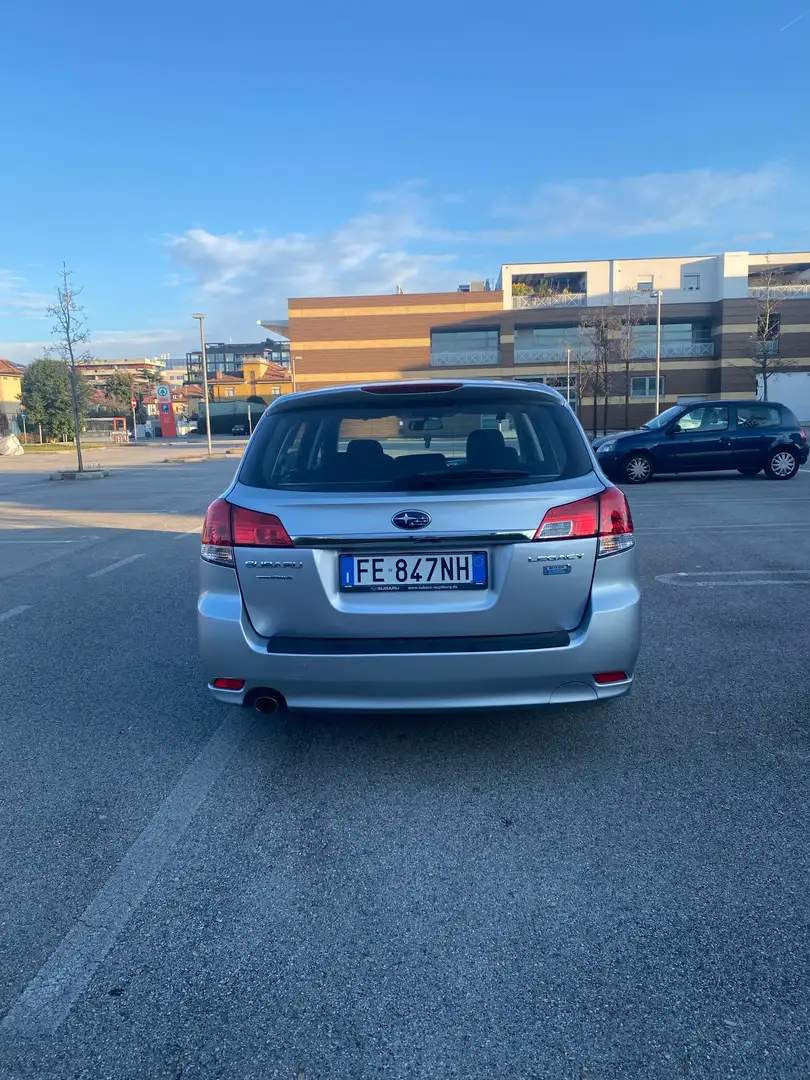 Subaru Legacy Kombi 2.0D Comfort Eco Navi auto sport - 2