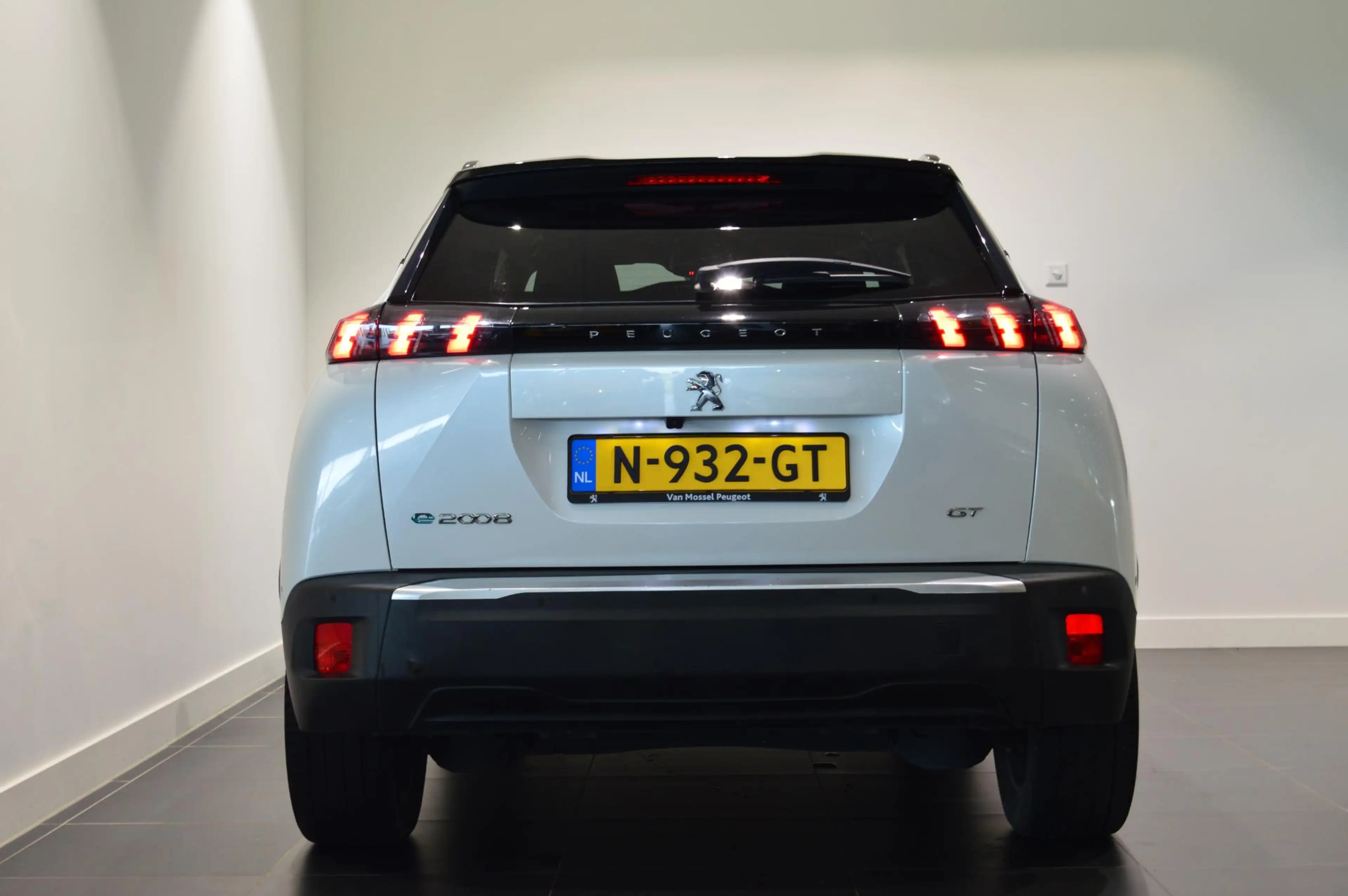 Peugeot e-2008 EV GT Pack 50 kWh - 1e PART.EIGENAAR - FULL OPTION — photo 6