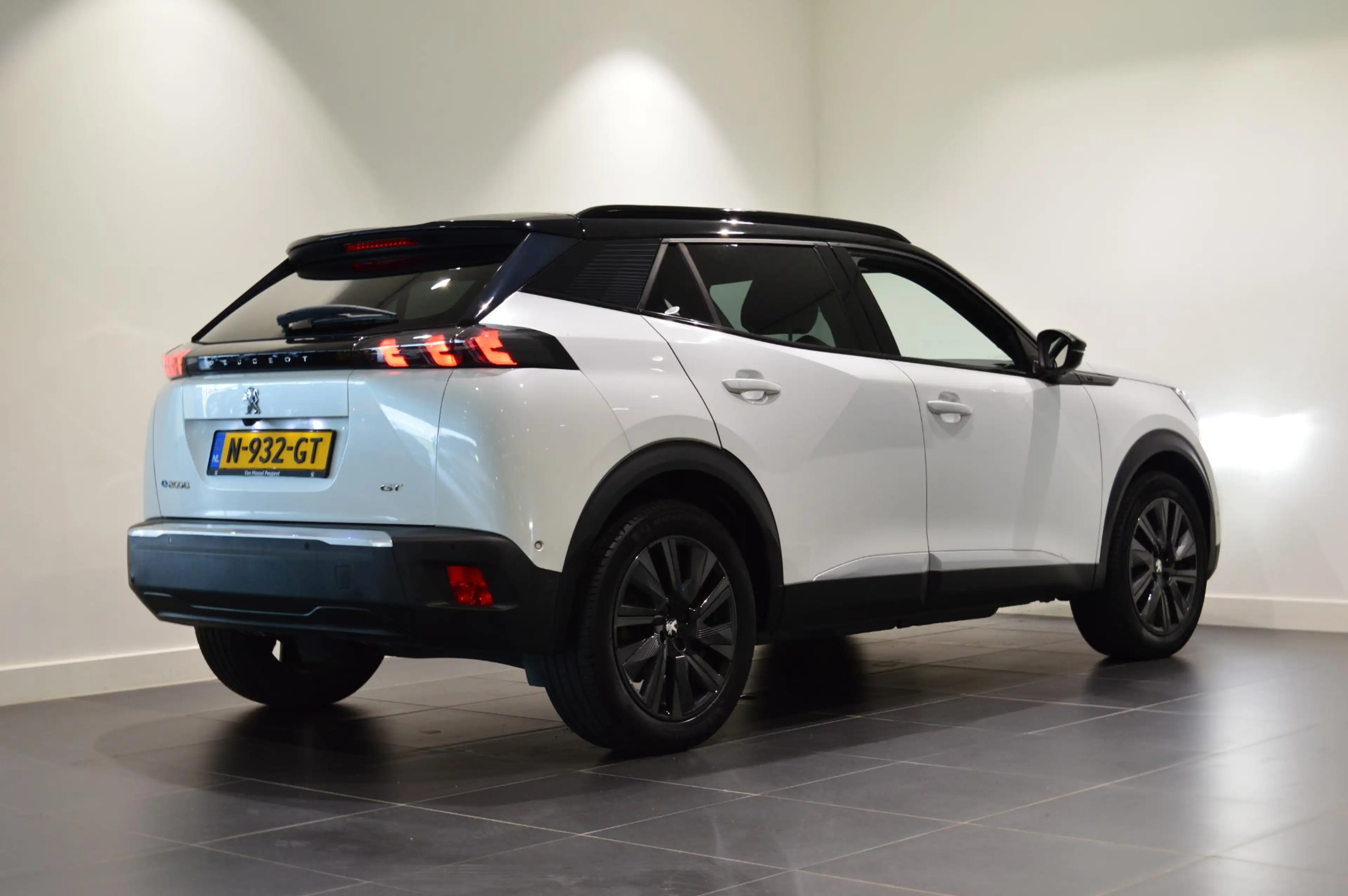Peugeot e-2008 EV GT Pack 50 kWh - 1e PART.EIGENAAR - FULL OPTION — photo 5