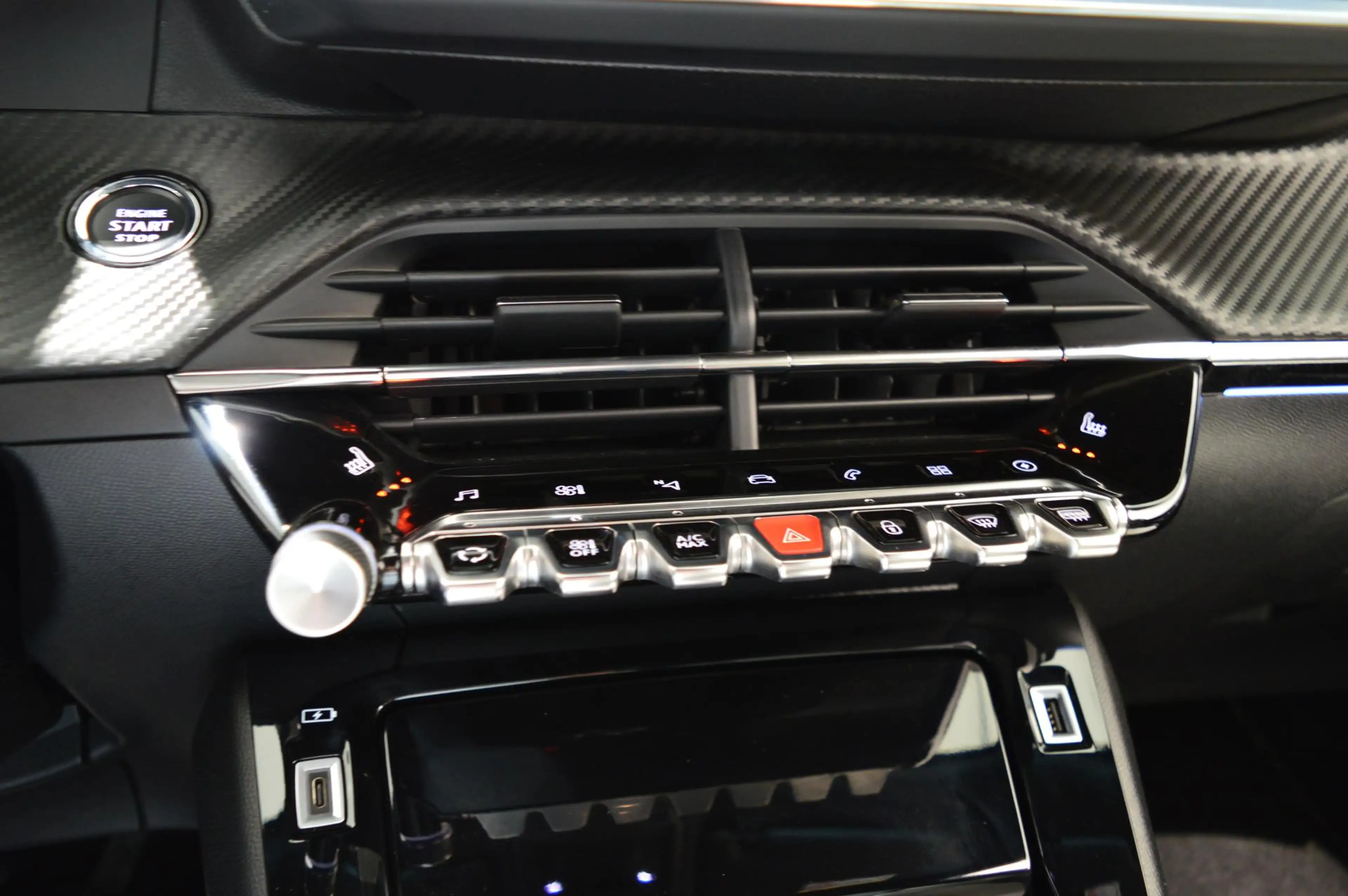 Peugeot e-2008 EV GT Pack 50 kWh - 1e PART.EIGENAAR - FULL OPTION — photo 15