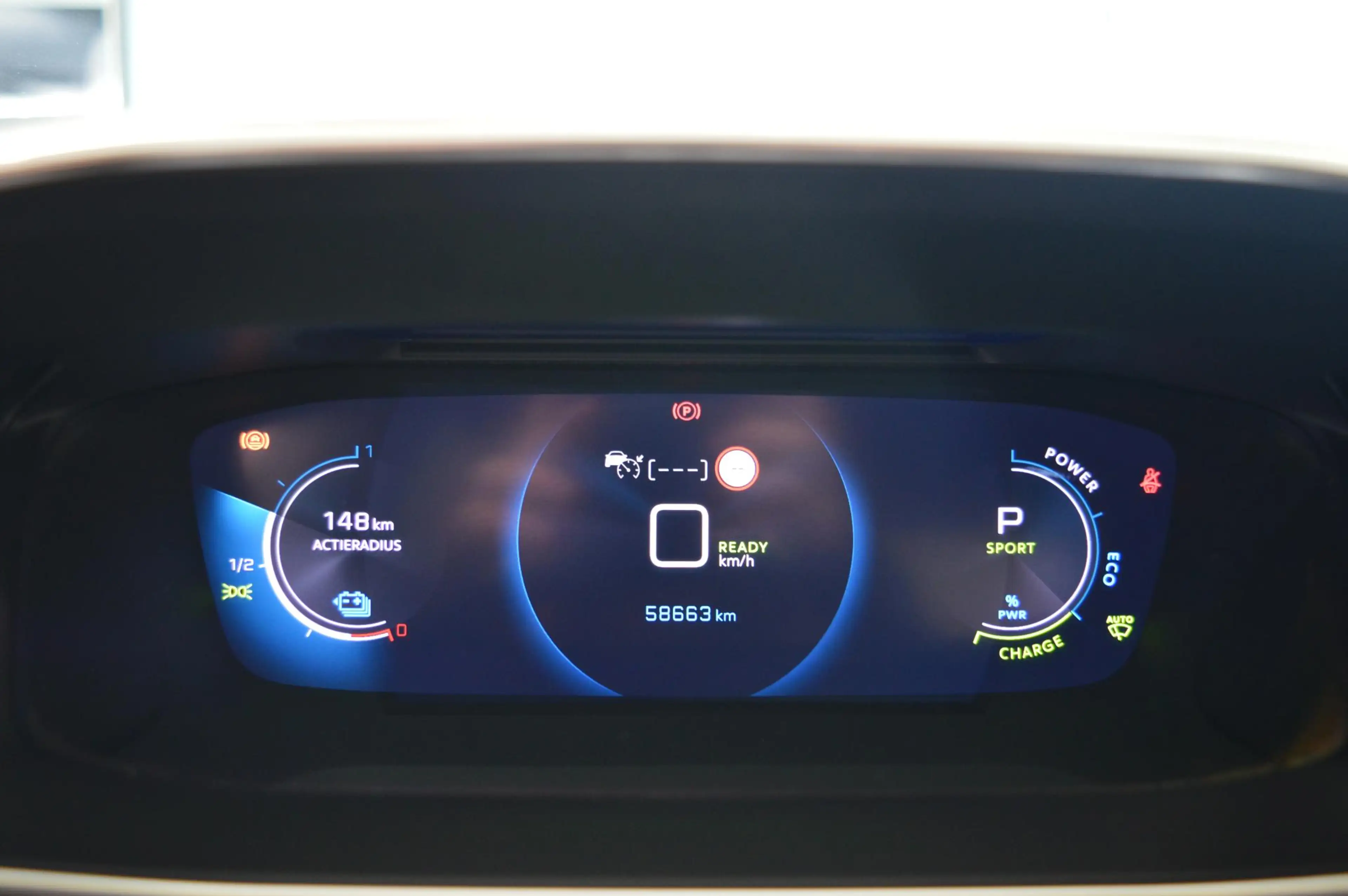 Peugeot e-2008 EV GT Pack 50 kWh - 1e PART.EIGENAAR - FULL OPTION — photo 12