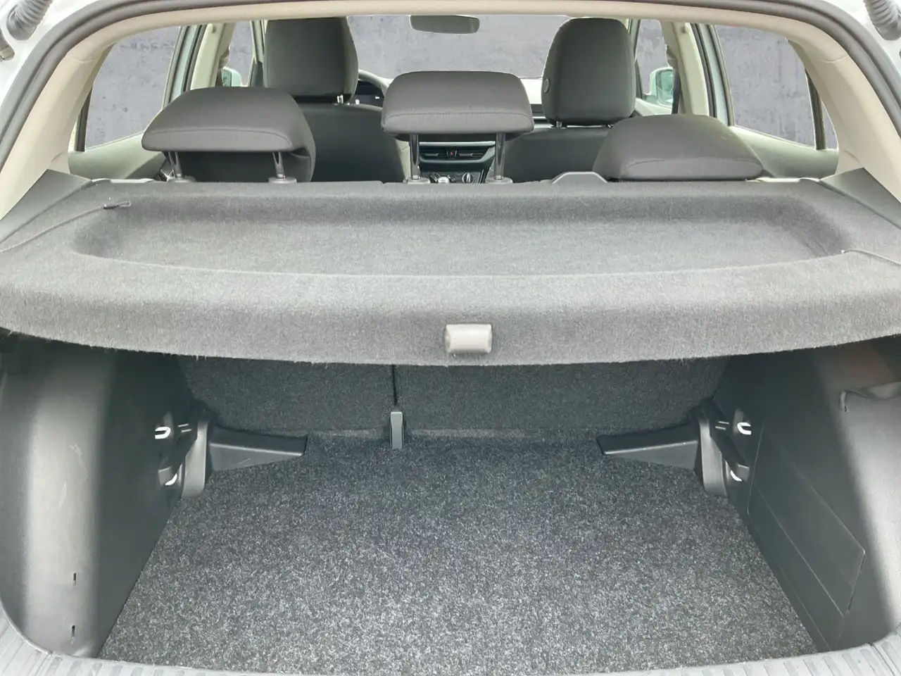 Skoda Fabia 1.0 TSI ESSENCE LED+INFOTAINMENT+DAB+PDC, миниатюра 13