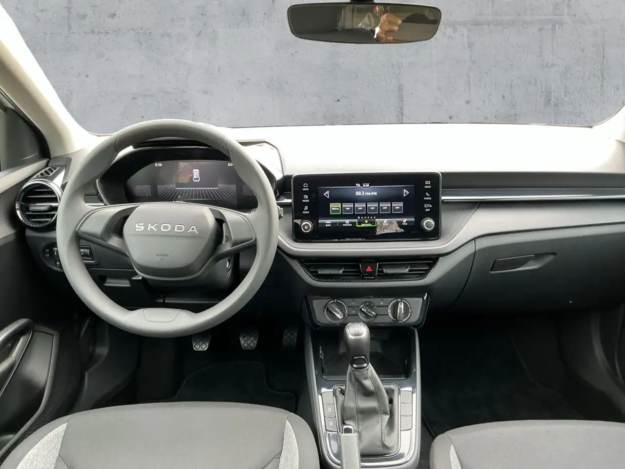 Skoda Fabia 1.0 TSI ESSENCE LED+INFOTAINMENT+DAB+PDC, миниатюра 8