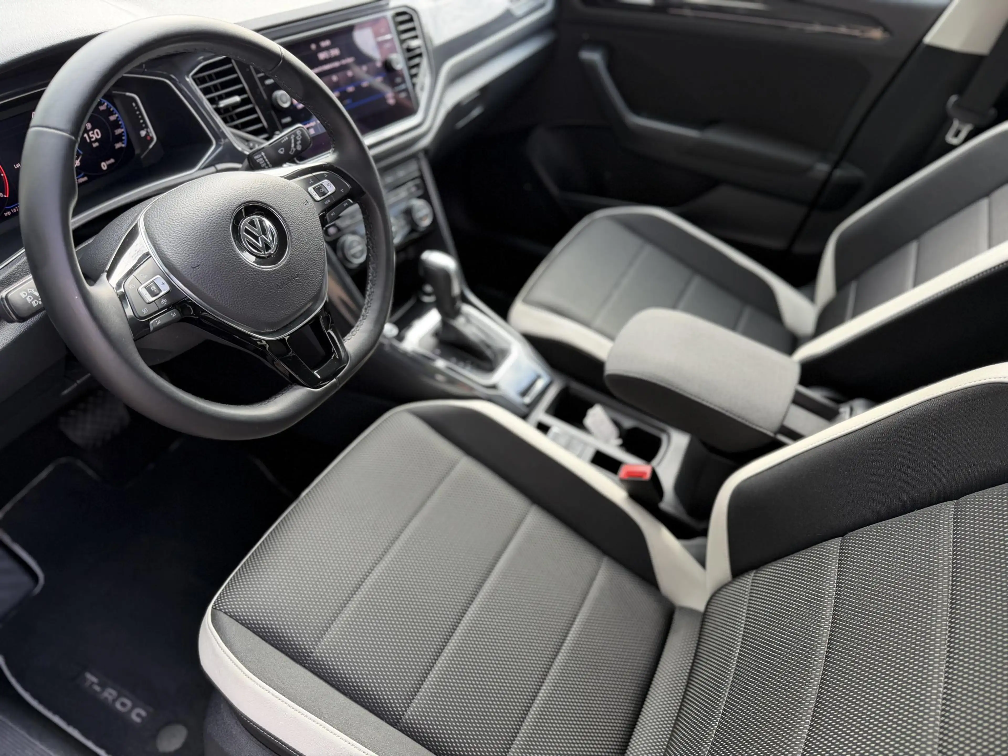 Volkswagen T-Roc 1.5 TSI Sport | DSG | Keyless | Camera | Viritual — photo 7