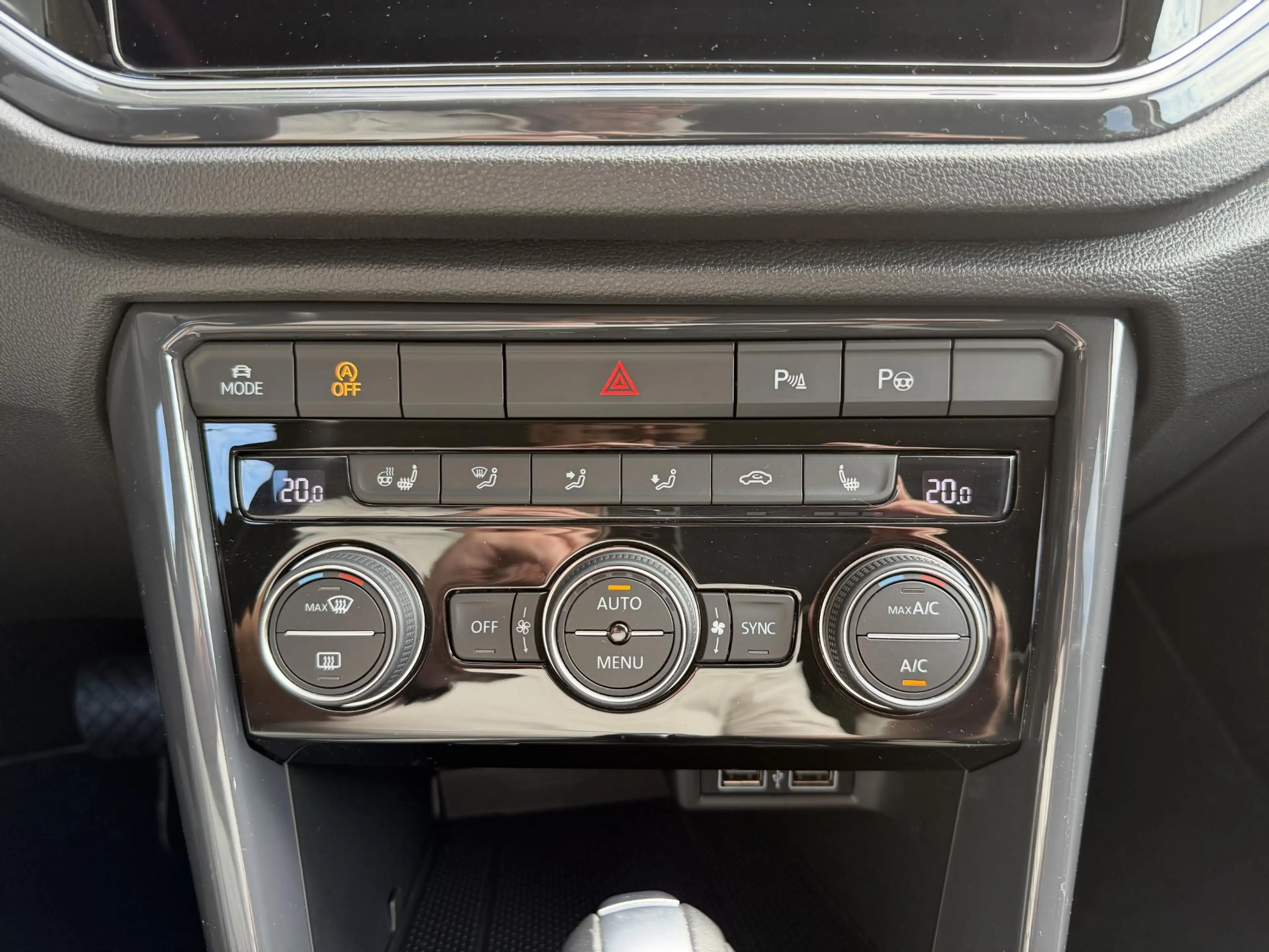 Volkswagen T-Roc 1.5 TSI Sport | DSG | Keyless | Camera | Viritual — photo 18