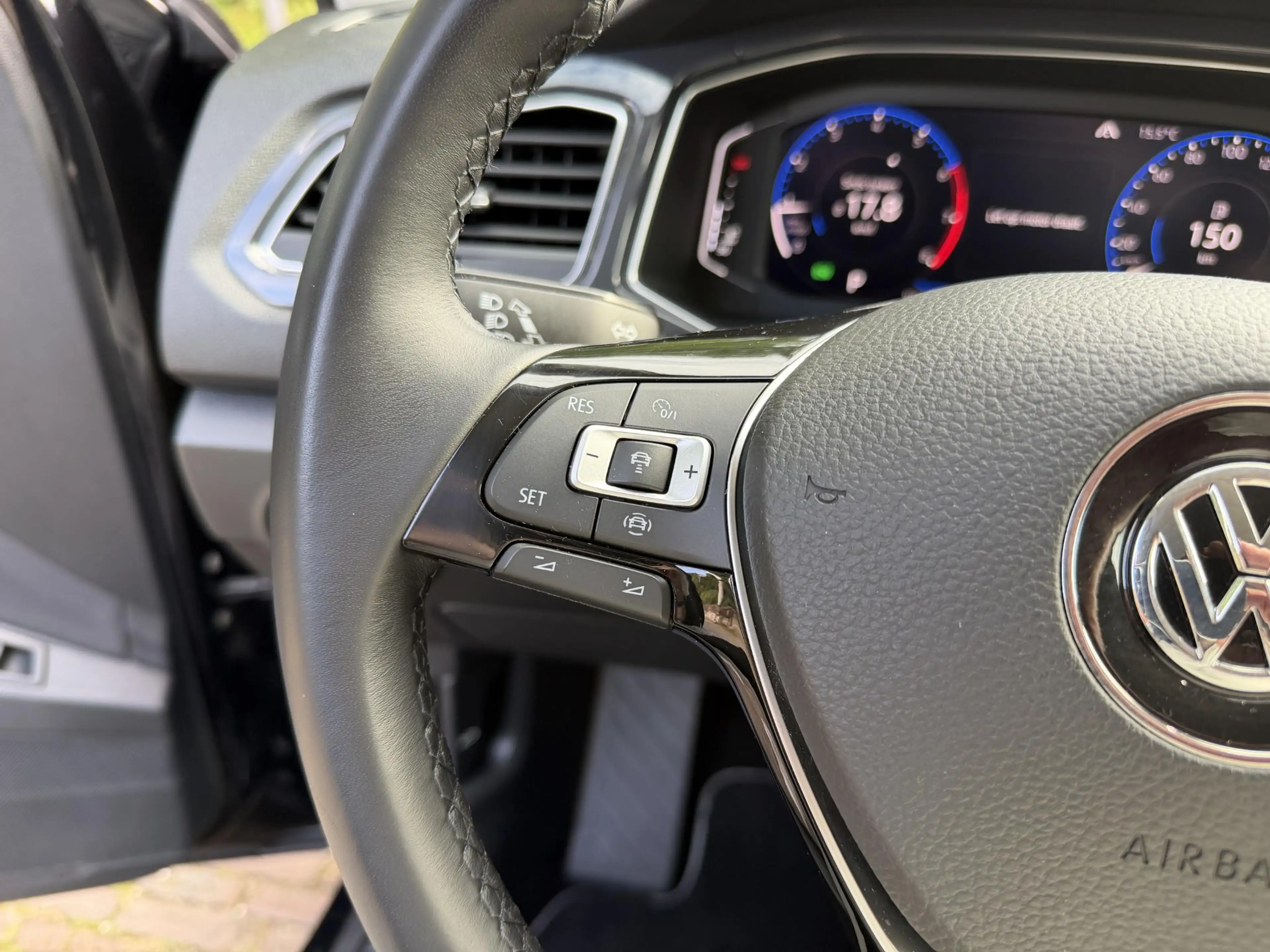 Volkswagen T-Roc 1.5 TSI Sport | DSG | Keyless | Camera | Viritual — photo 10