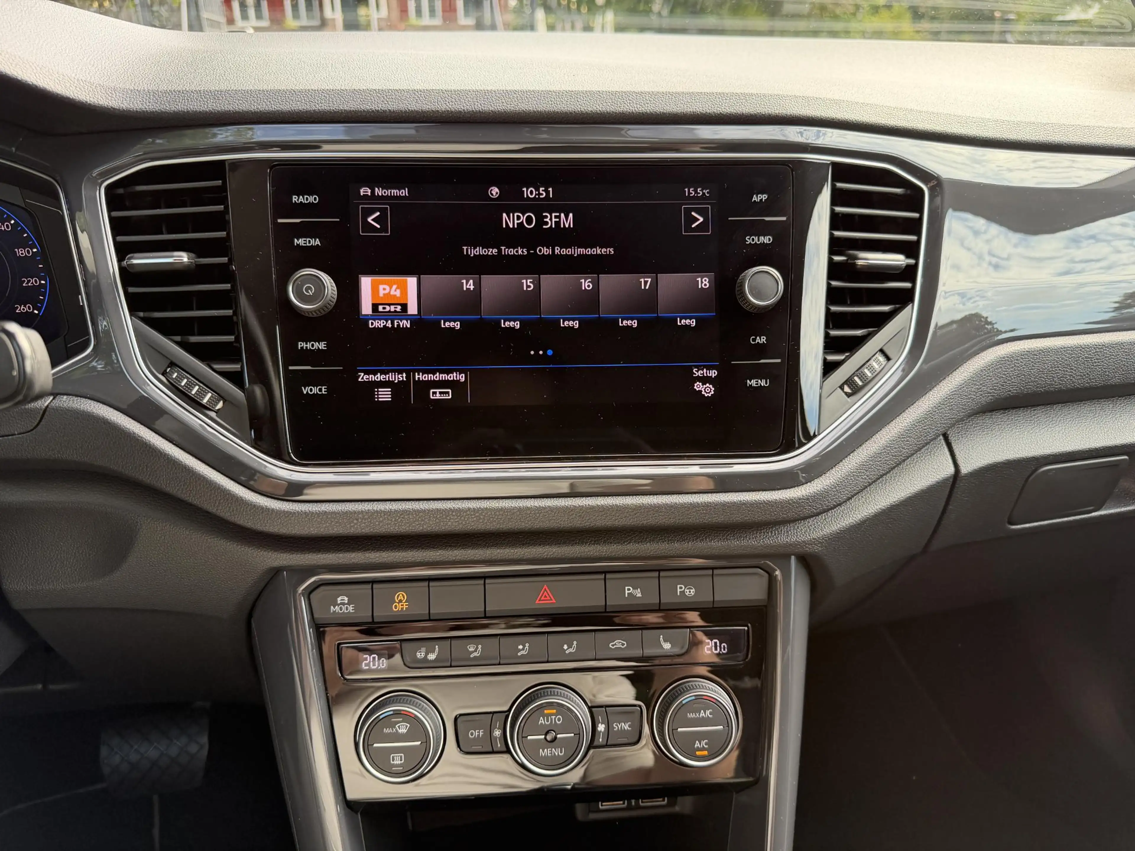 Volkswagen T-Roc 1.5 TSI Sport | DSG | Keyless | Camera | Viritual — photo 17