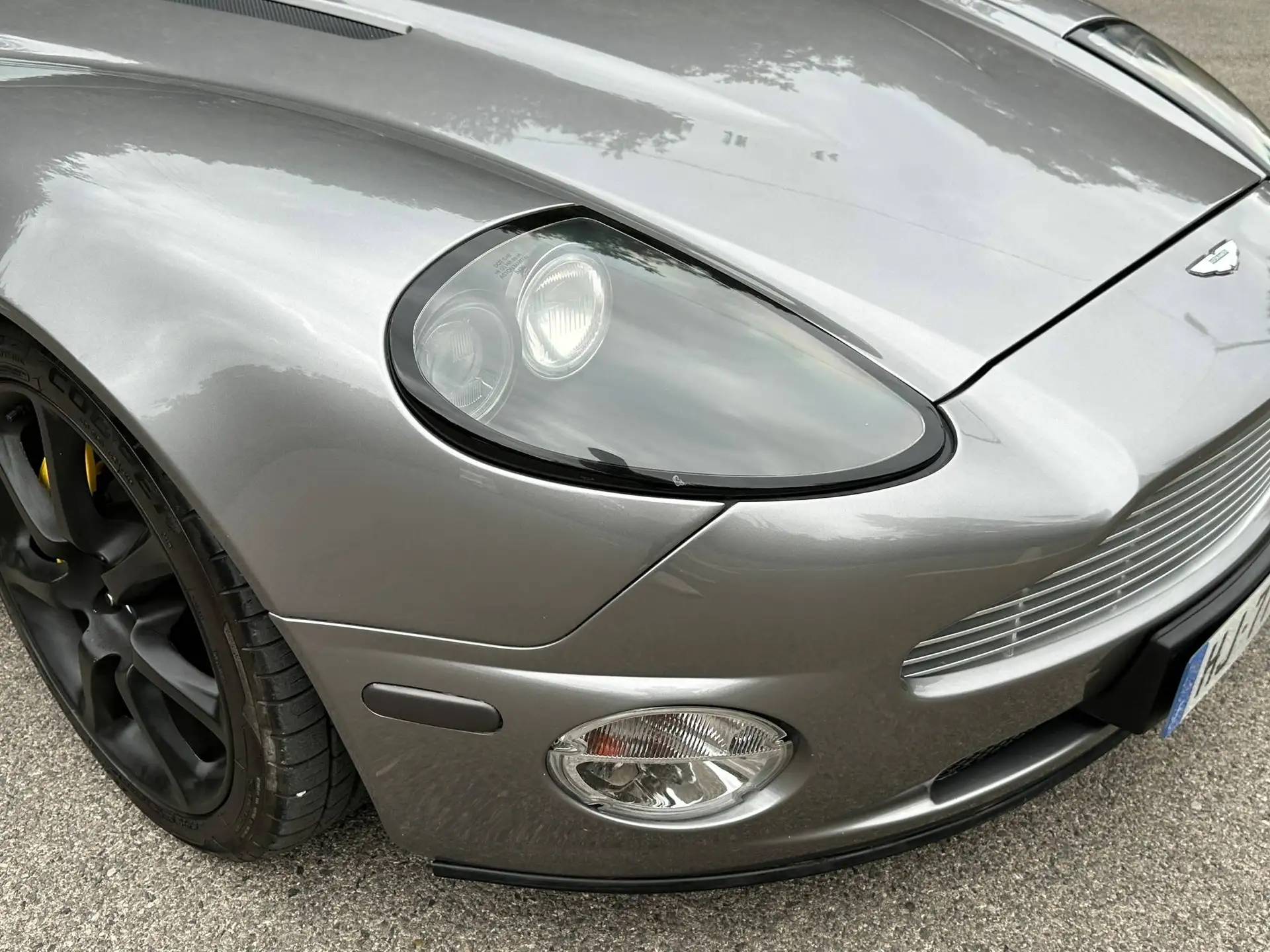 애스턴마틴 뱅퀴시 Coupe 2004 회색 사진 6