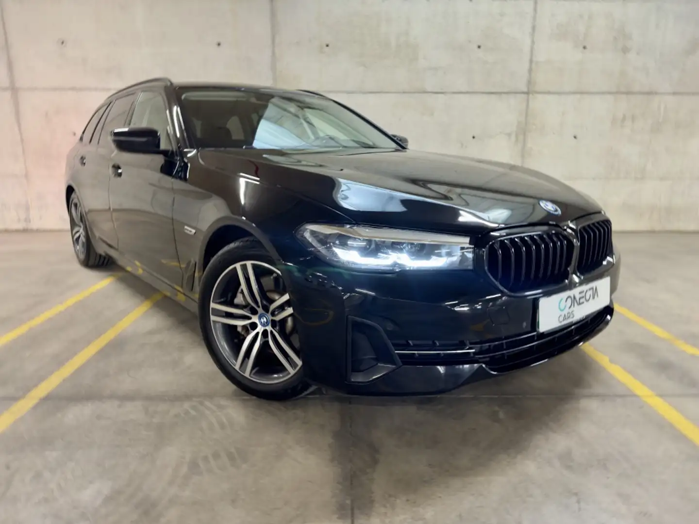 BMW 530 530e Touring Noir - 2