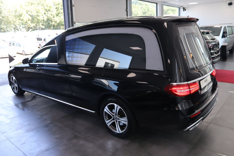 Mercedes-Benz E 200 d Bestattungswagen / Leichenwagen — photo 5