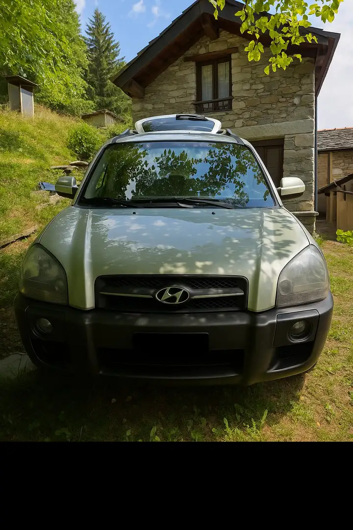 Hyundai TUCSON Tucson I 2004 2.0 crdi 5p Srebrny - 1